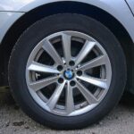 Dækskifte for elbiler: Er der forskel fra almindelige biler?