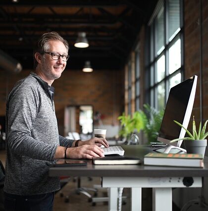 Smart og pladsbesparende - Ropox foldbare kontorbord